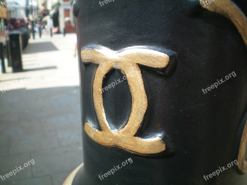 England London Column Motif Macro