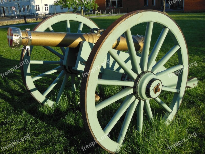 Bronze Cannon Lavette Oak Wheels Ball Cannon Lavette Of Raw Oak