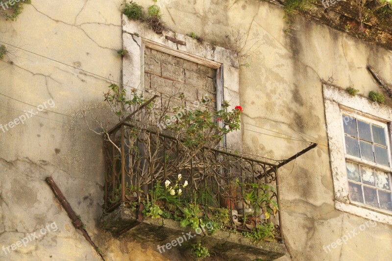 Old House Lapsed Decay Building Window