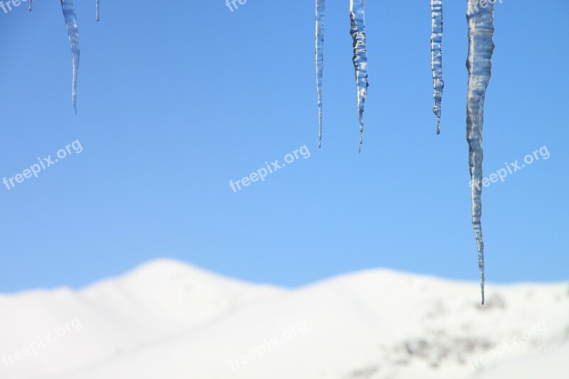 Cold Dam Hanging House Ice