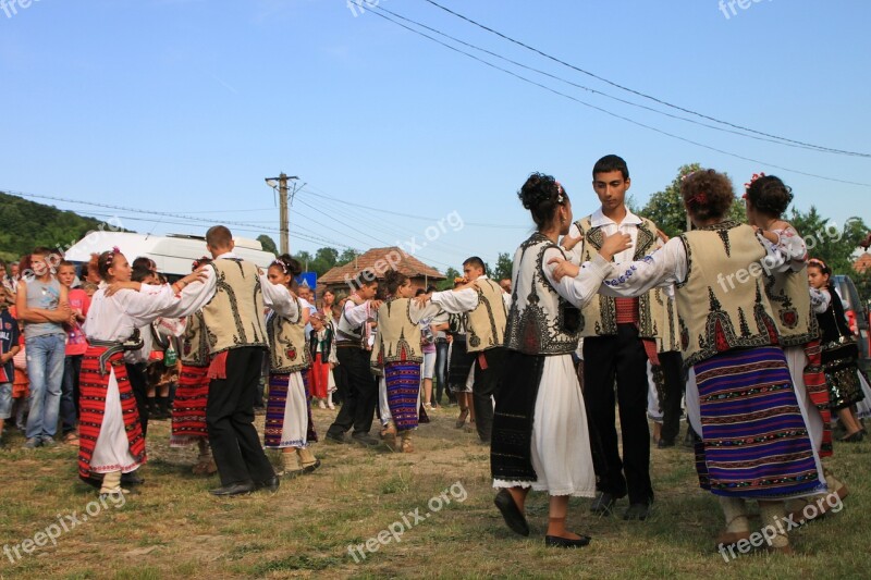 Children Dancing Ensemble Folk Gorj