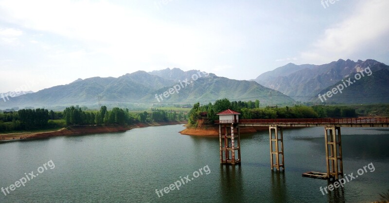 Qinling The Turquoise Water Of The Lake Xu Ravine On The Fort Sub Qinling Mountain