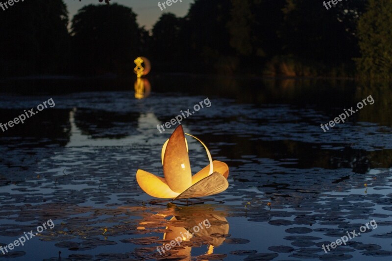 Island Lights Plays Of Light Water Evening Summer