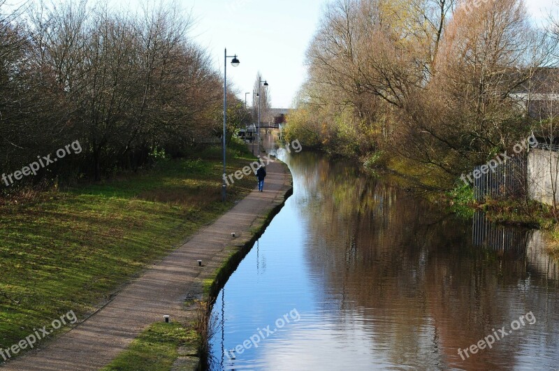 Walk Canal Quiet Sunny Water