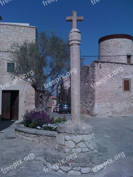 Square Column Tree House Building Spain