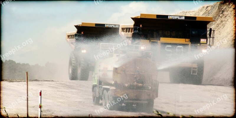 Caterpillars Vehicles Trucks Spray Water