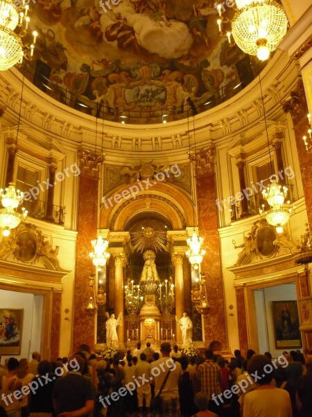 Basilica Inside Gold Mass Valencia Church