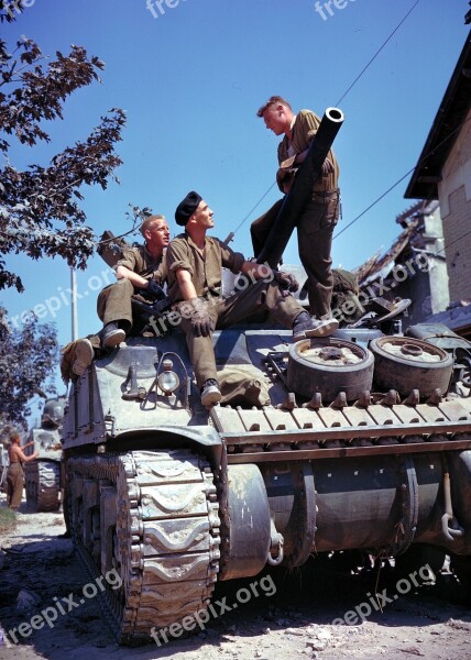 Panzer Soldiers War Sherman Vaucelles