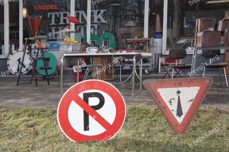 Flea Market Road Signs Nippes Luggage Junk