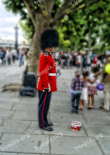 London Guard Buckingham Palace Officer