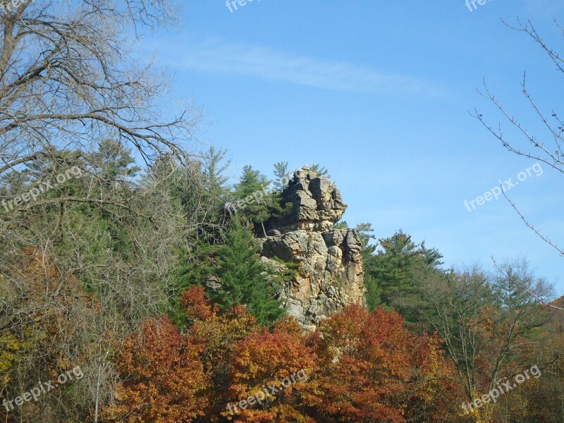 State Park Governor Dodge's Sky Tree Rock