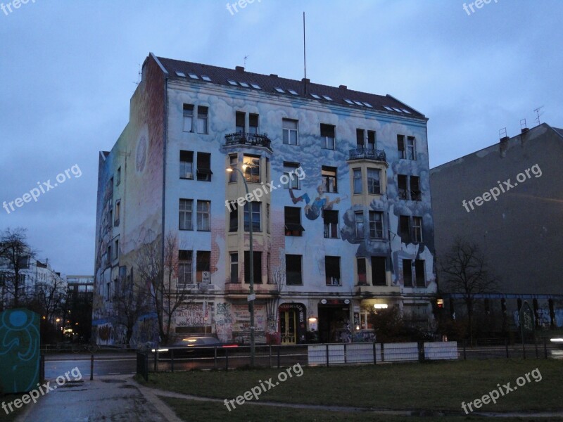 Berlin Building Graffiti Free Photos