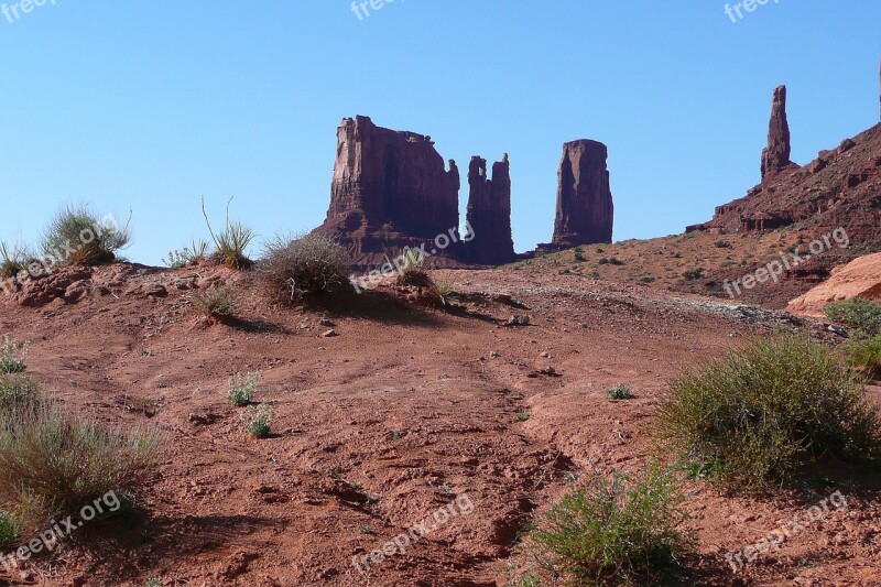 Monument Valley Utah Usa Tourist Attraction Desert