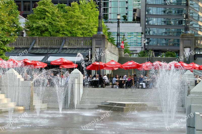 Vancouver Lifestyle Fountains Summer City