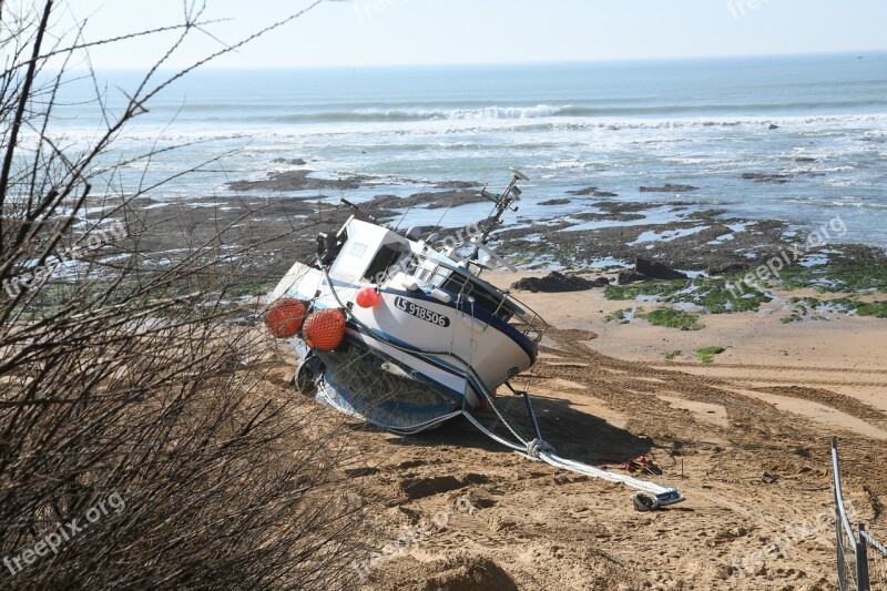 Boat Stranding Elizabeth Vendée France