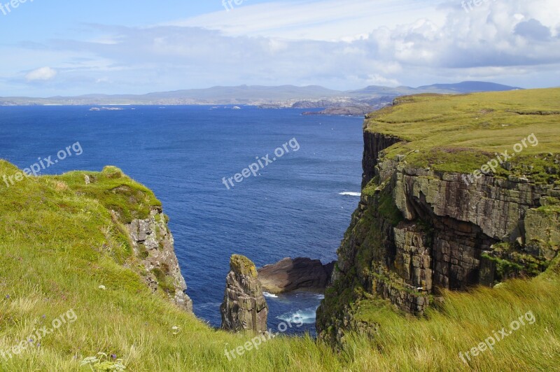 Coast Scotland Rock Nose Pinnacle Rock