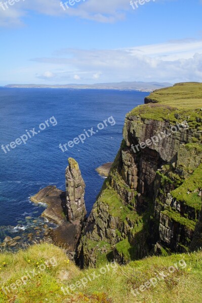 Coast Scotland Rock Nose Pinnacle Rock