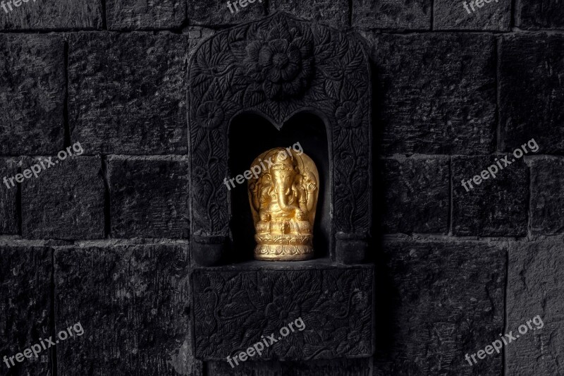 Image Statue Wall Gold Black