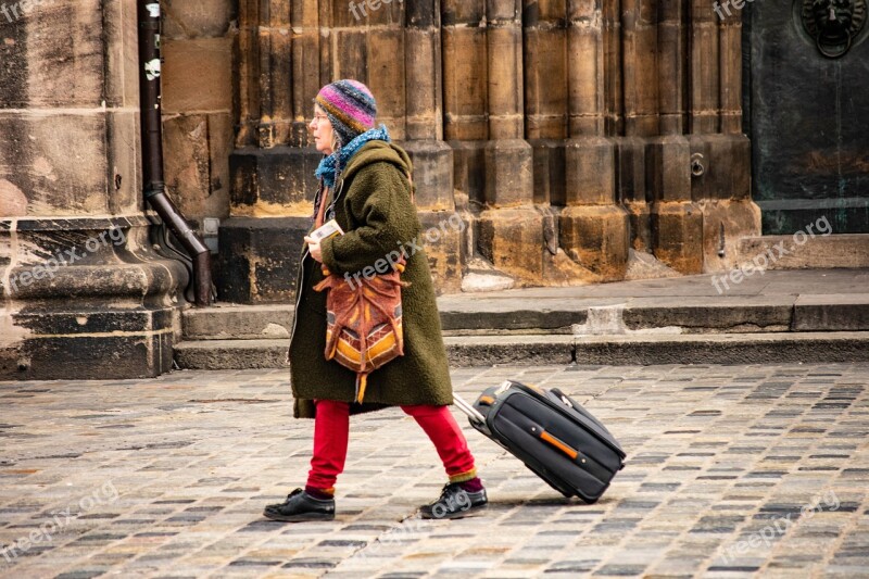 Tourist Station Cold Women Adventure