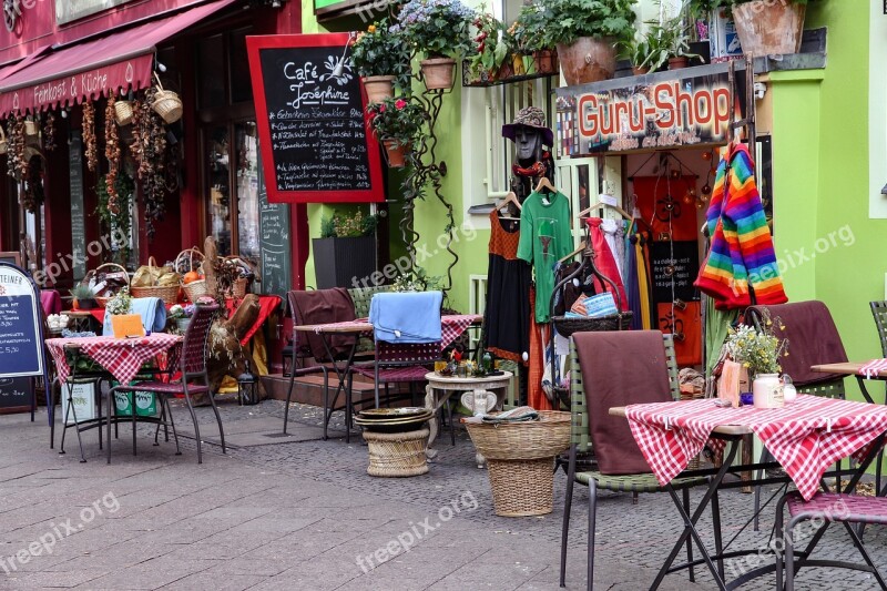 Streetscape Mountain Man Road Berlin Kreuzberg Cafe