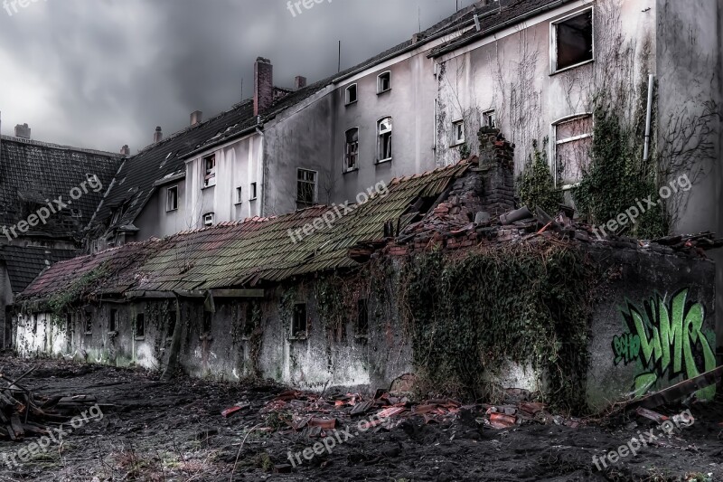 Lapsed Houses Building Abandoned Break Up