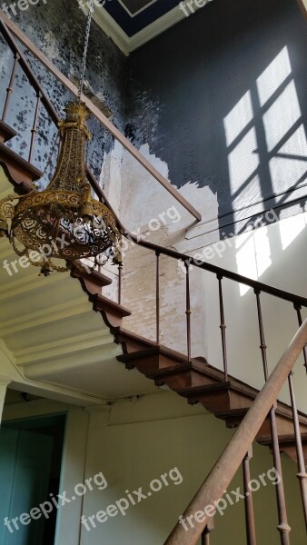 Staircase Chandelier Rust Old Trap