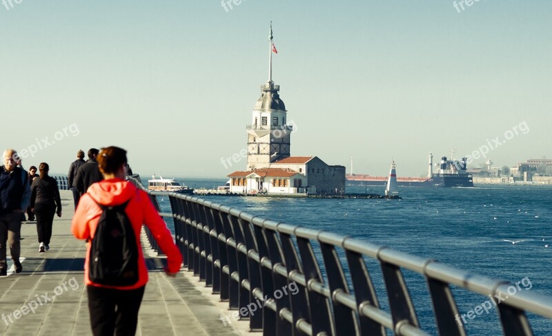 The Edge Of The Sea Uskudar Street Photo Street Seaside