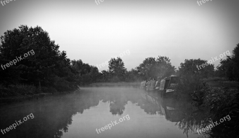 Leeds Liverpool Canal Abram Mist