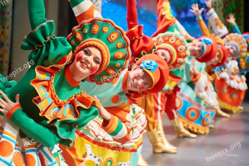 Folklore Dance Russian Dance Russian Costume Kokoshnik