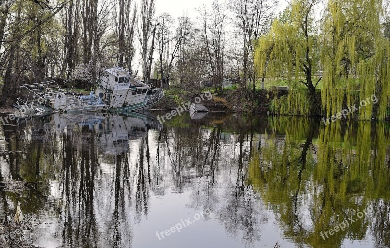 Spring Boat Port Travel Landscape