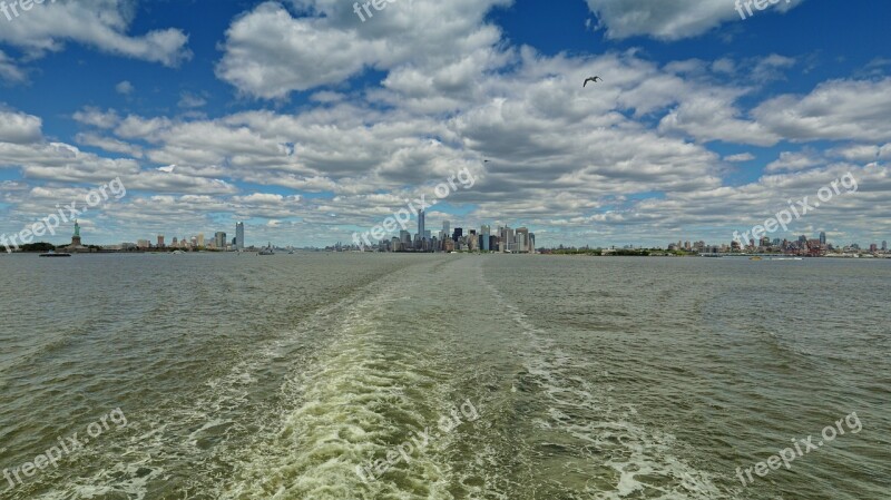 New York Cityline Water Ship Eddy