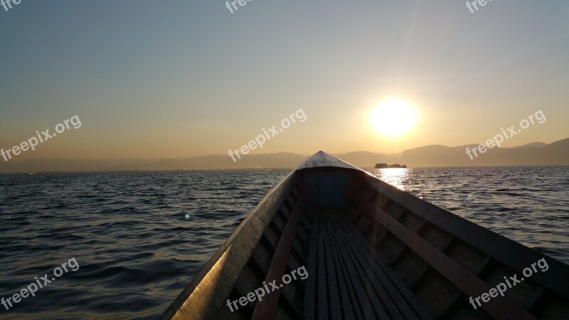 Boat Lake Canoeing Nature Sailing Boat