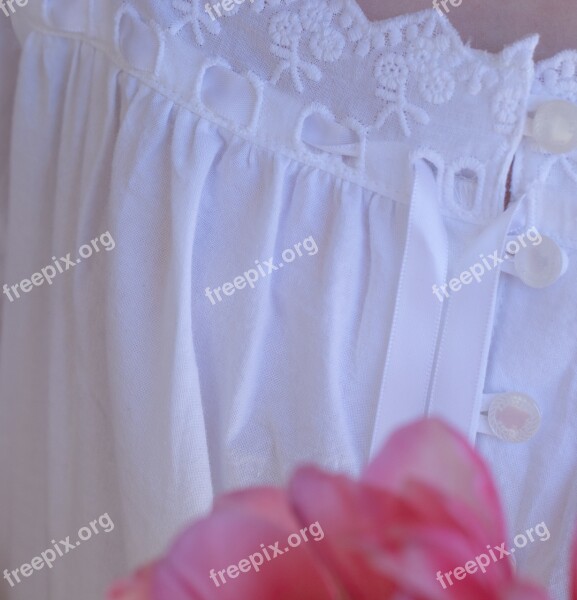 Great Fabric White Nightdress Textile