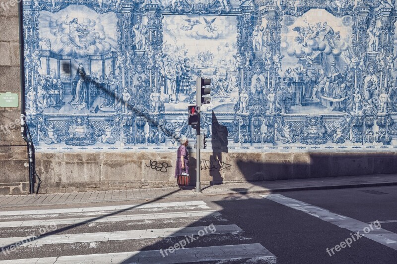 Street Pedestrian Crossing Woman Red Light