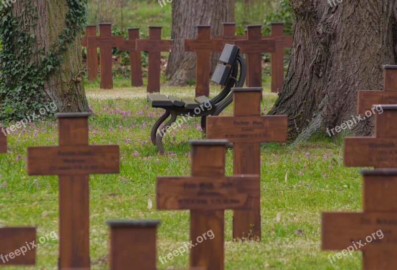 Cemetery Honorary Cemetery World War Crosses Bank