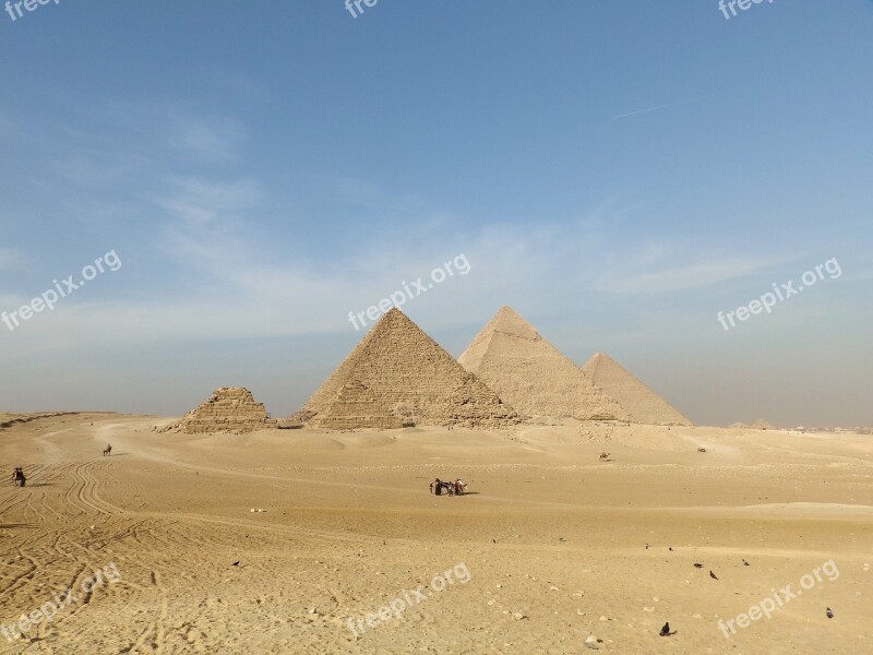 Pyramid The Great Pyramid Of Giza Architecture Giving Egypt