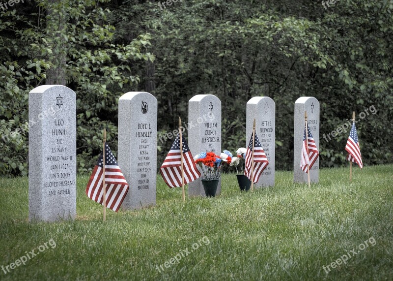 Tahoma National Cemetery Veteran Headstone