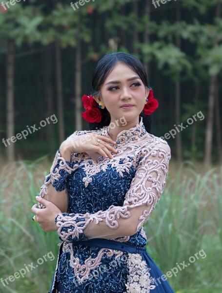 Women Java Gorgeous Kebaya Potrait