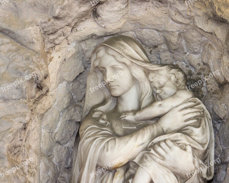 Stone Sculpture Mary And Jesus Arcades Cemetery Mirogoj Zagreb