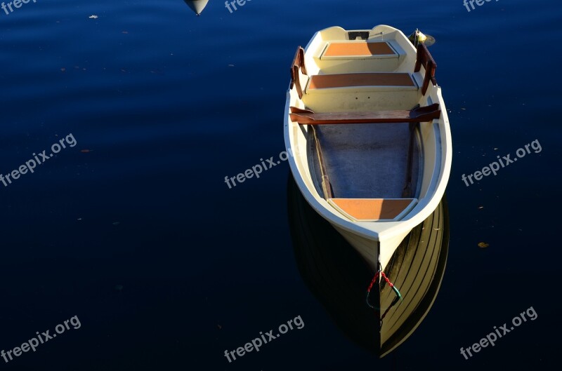 Boat Lake Water Blue Reflection