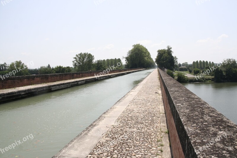 Aqueduct Channel Navigation Bridge Travel