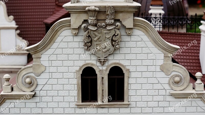 Miniature Park Sculpture Windows Roof Tile