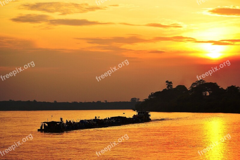 Kisangani Drc Democratic Republic Of Congo Barge Crossing The Congo