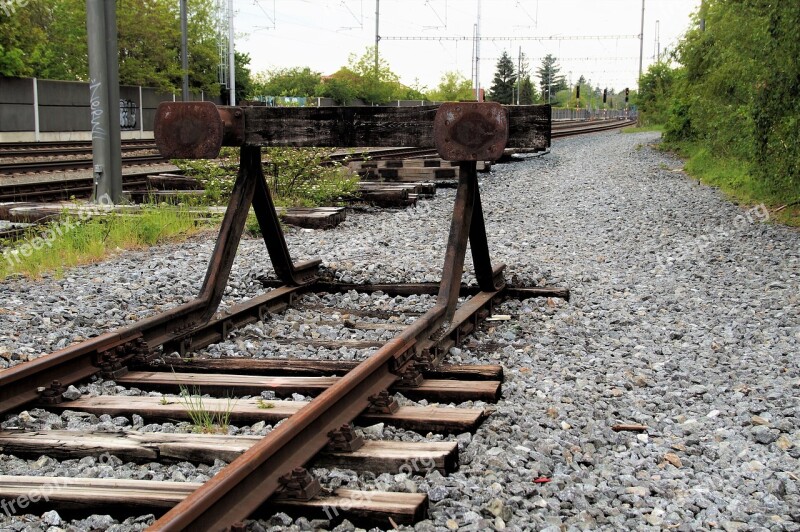 Line End Track Train Railway