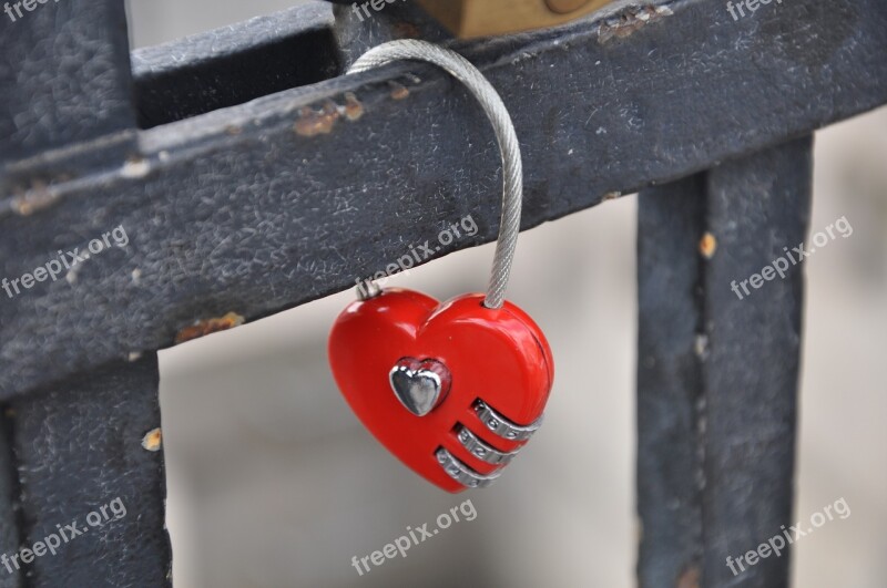 Castle Heart Love Love Symbol Key