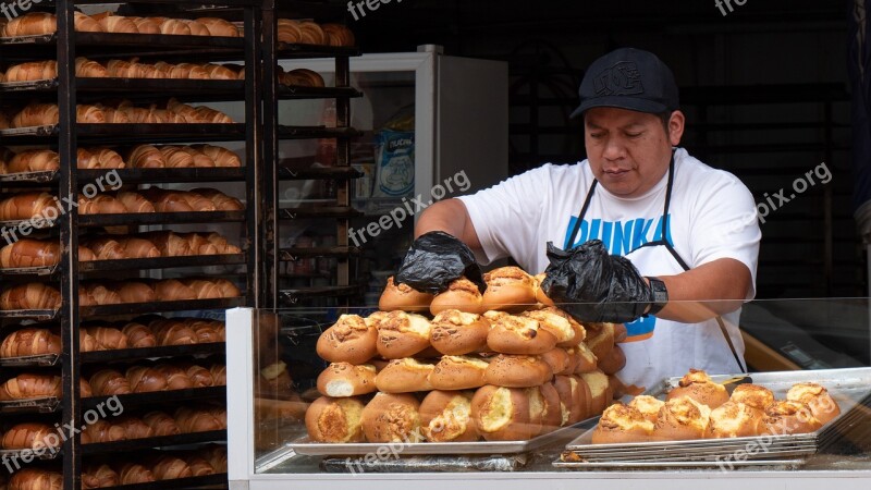 Ecuador Baker Street Vending Dealer Roll