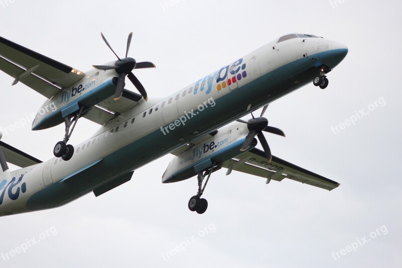 Low Flying Aeroplane Plane Landing Birmingham Airport Propellers Sky