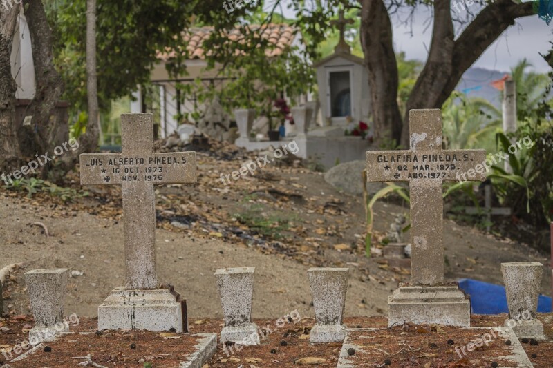 Pantheon Virgin Cemetery Maria Cruz