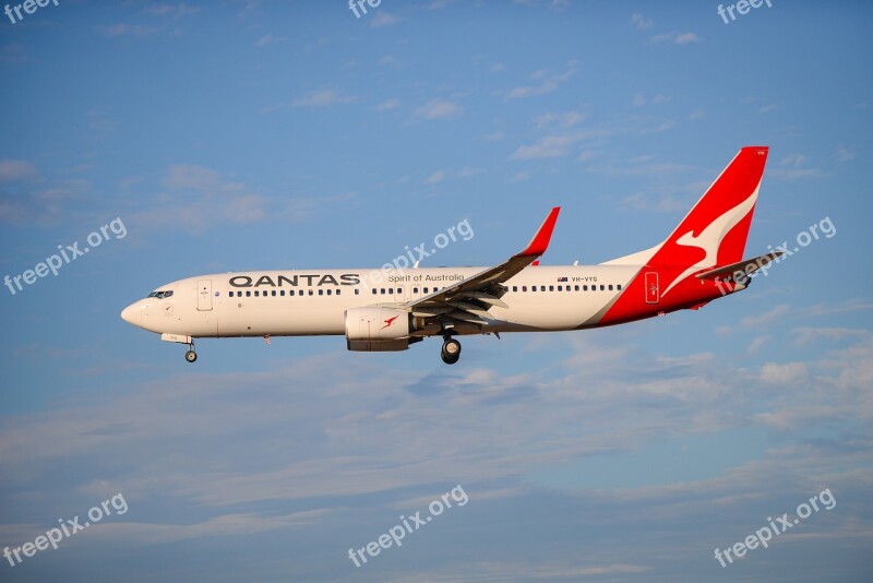 Air Plane Landing Qantas Australian Melbourne Airport