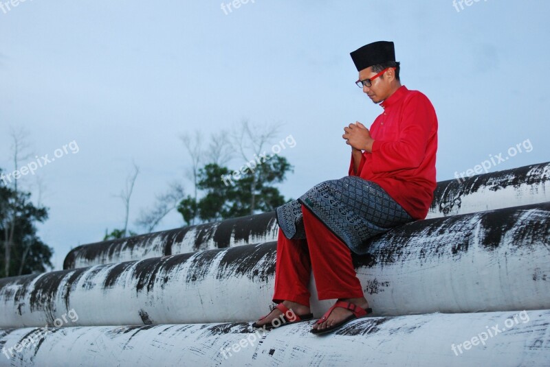 Hari Raya Ramadan Merah Baju Melayu Free Photos